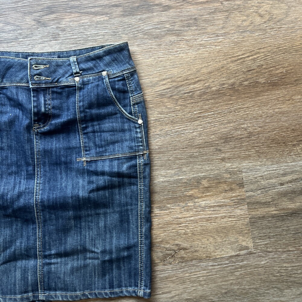 Vintage Baccini Stretch Denim Knee Length Skirt Sz 6 Dark Wash Back Buckle - Picture 3 of 11